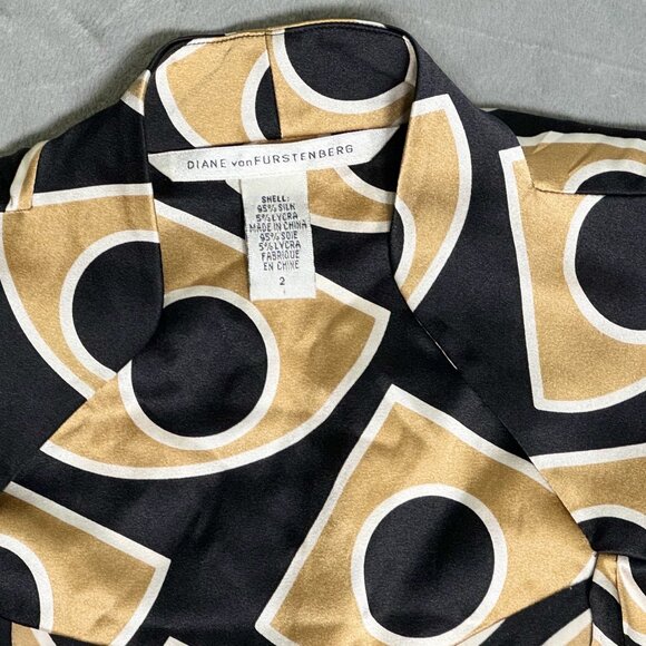 Diane Von Furstenberg Silk Black & Gold Wrap Blouse - Picture 4 of 10